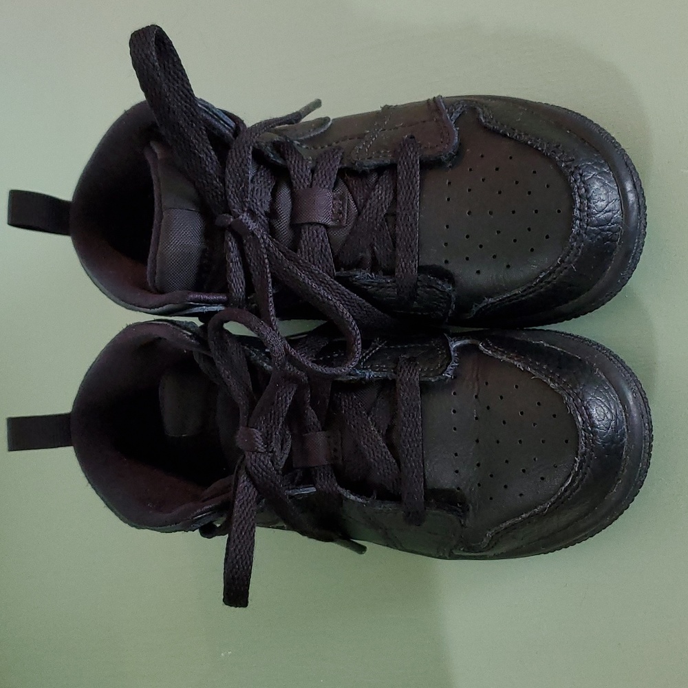 Nike Air Jordan Black size toddler 9c lace up Jordans